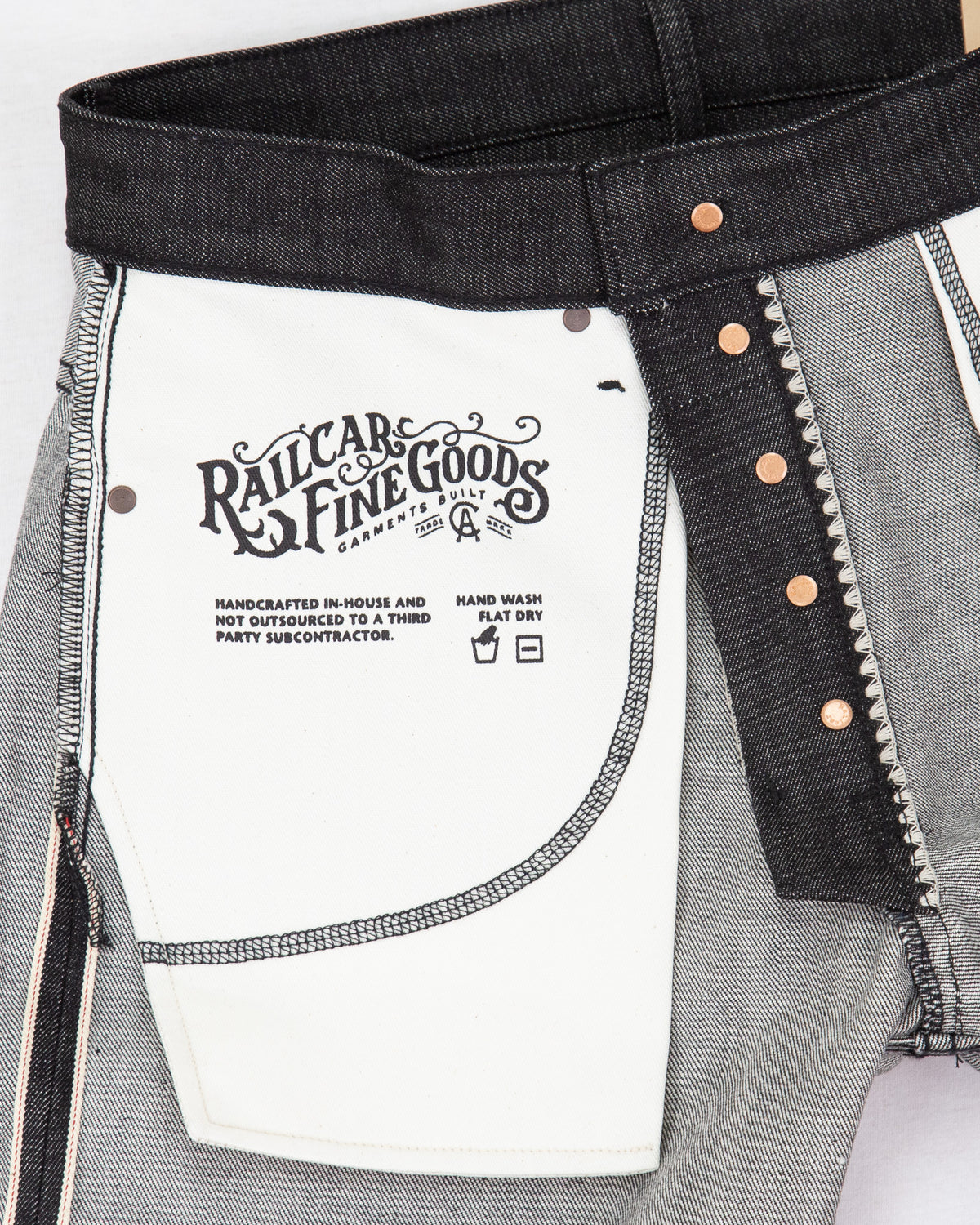 Black Warp White Weft Selvedge