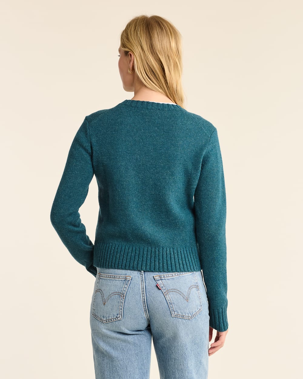 Model Photo of Back of Pendleton Women's Relaxed Shetland Collection Crew Pullover / Deep Teal Heather