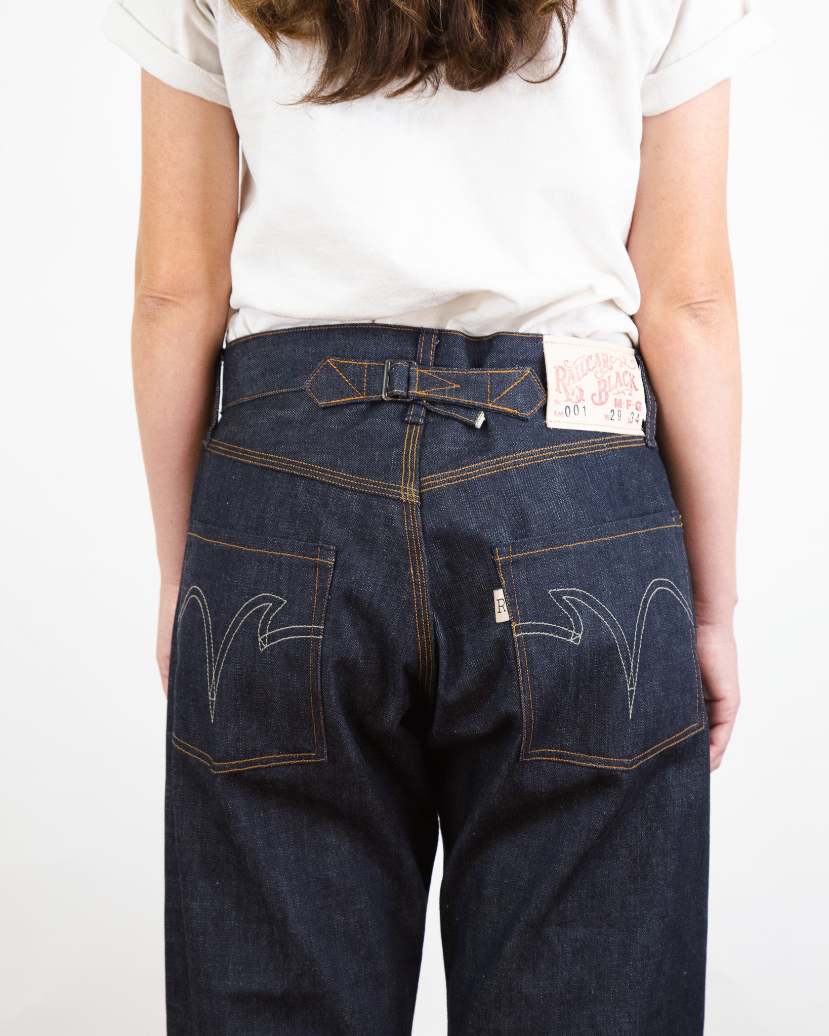 Women's Model Photo of Back of Railcar Black Lot 001