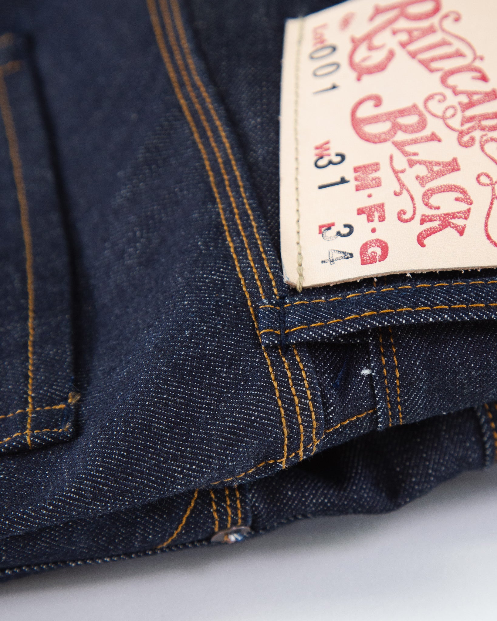 Leather Detail of Railcar Black Lot 001