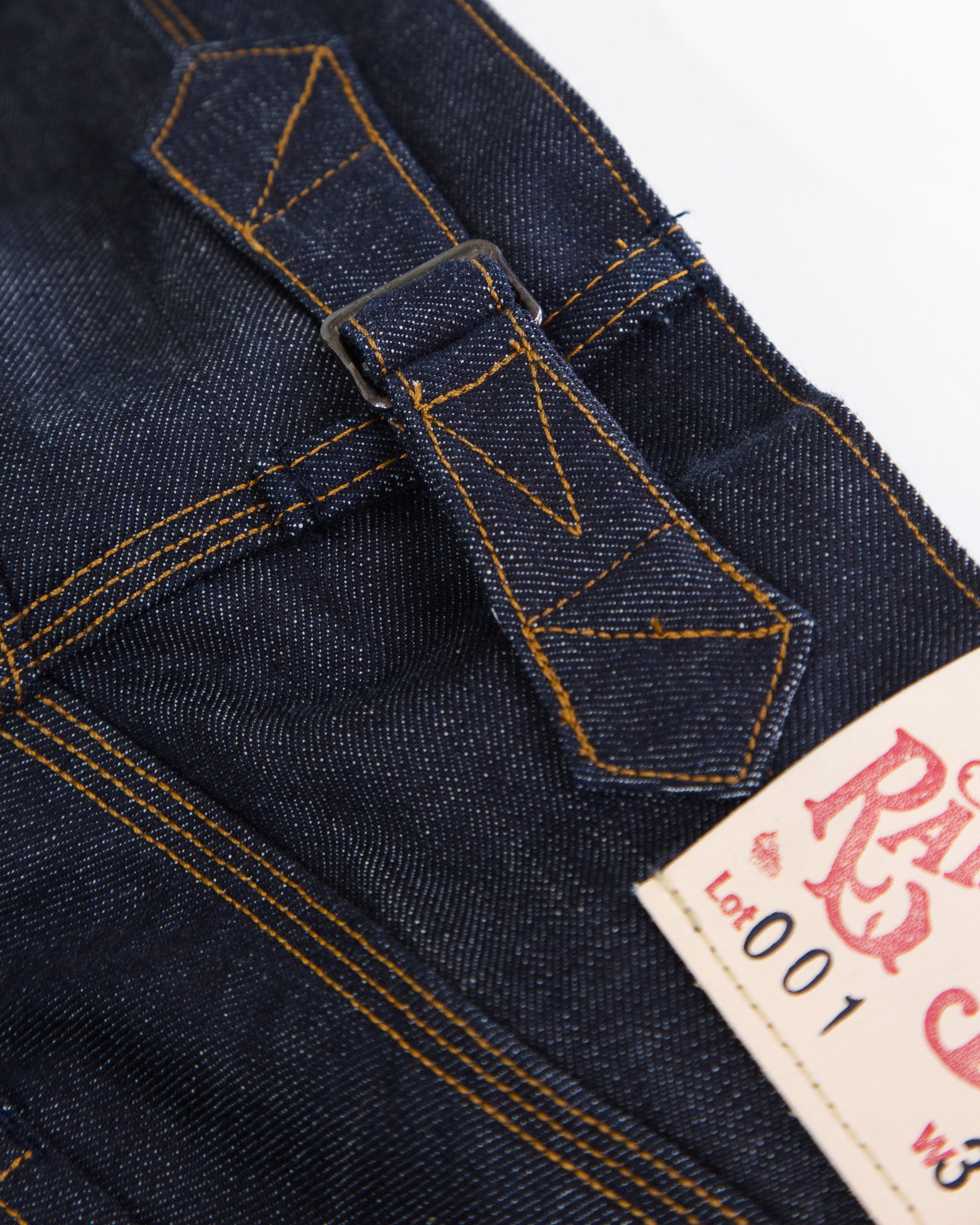 Cinch Back Detail of Railcar Black Lot 001