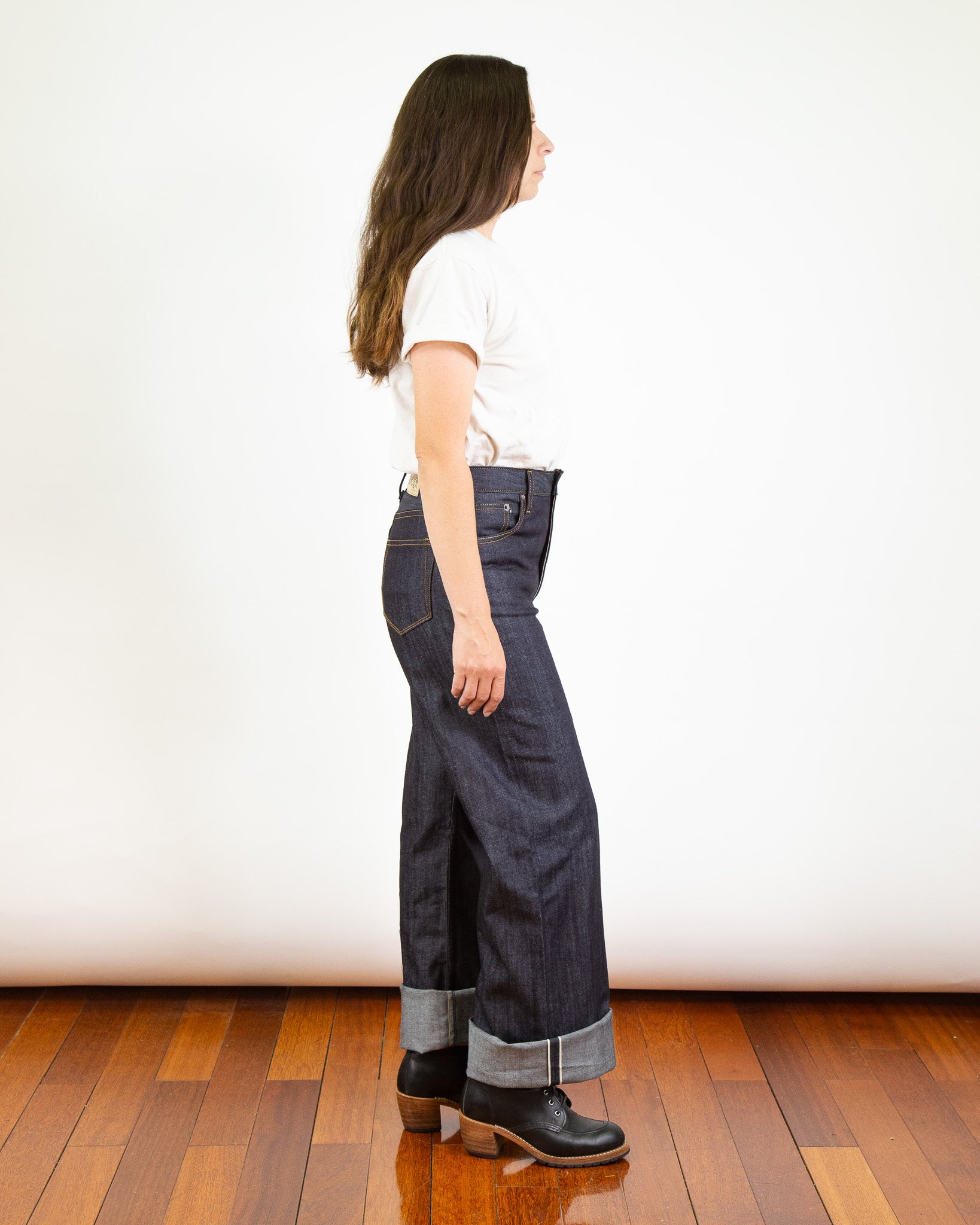 Model Photo of Side of Emily X081 Jeans