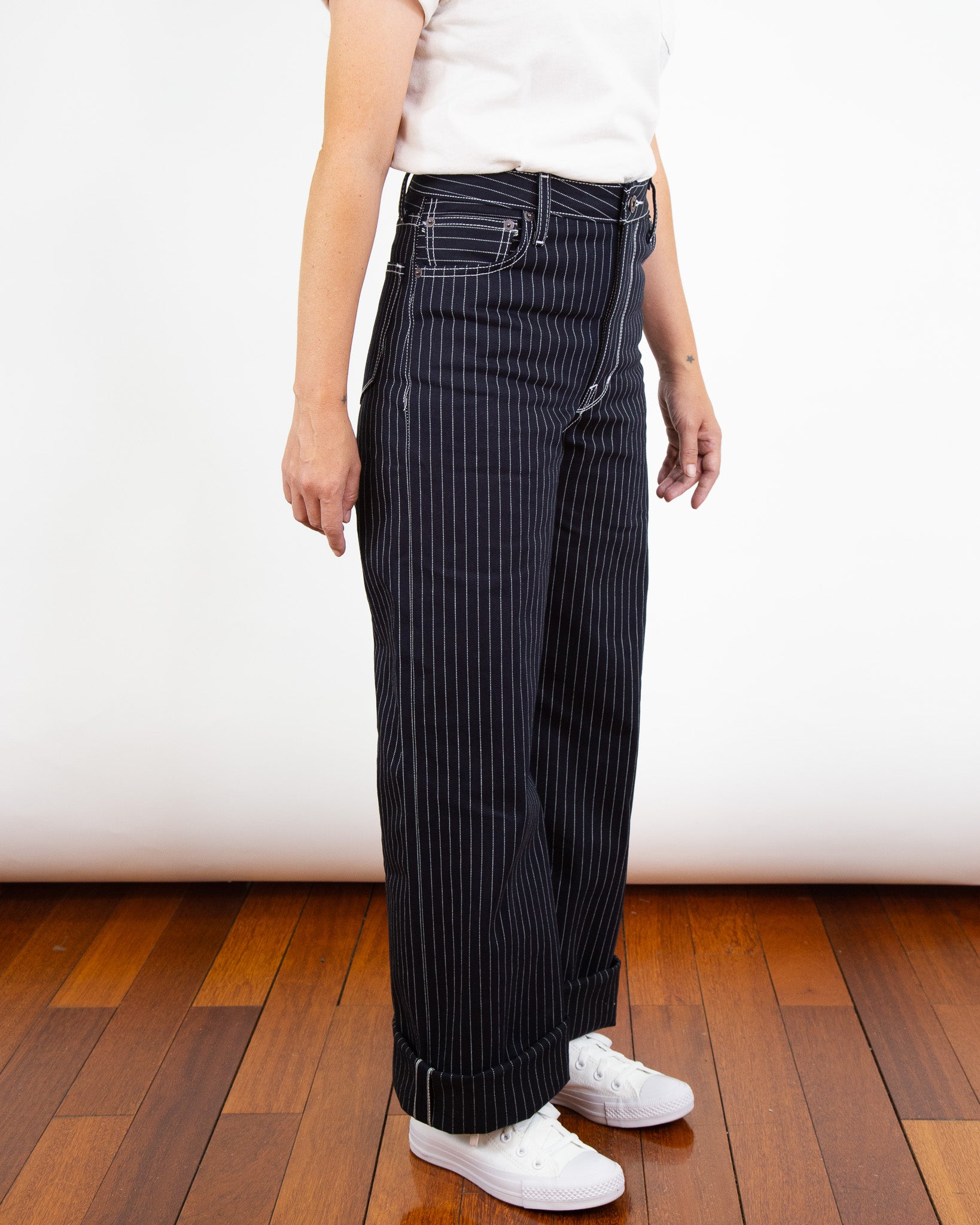 Model Side Angle of Shadow Wabash Emily fit