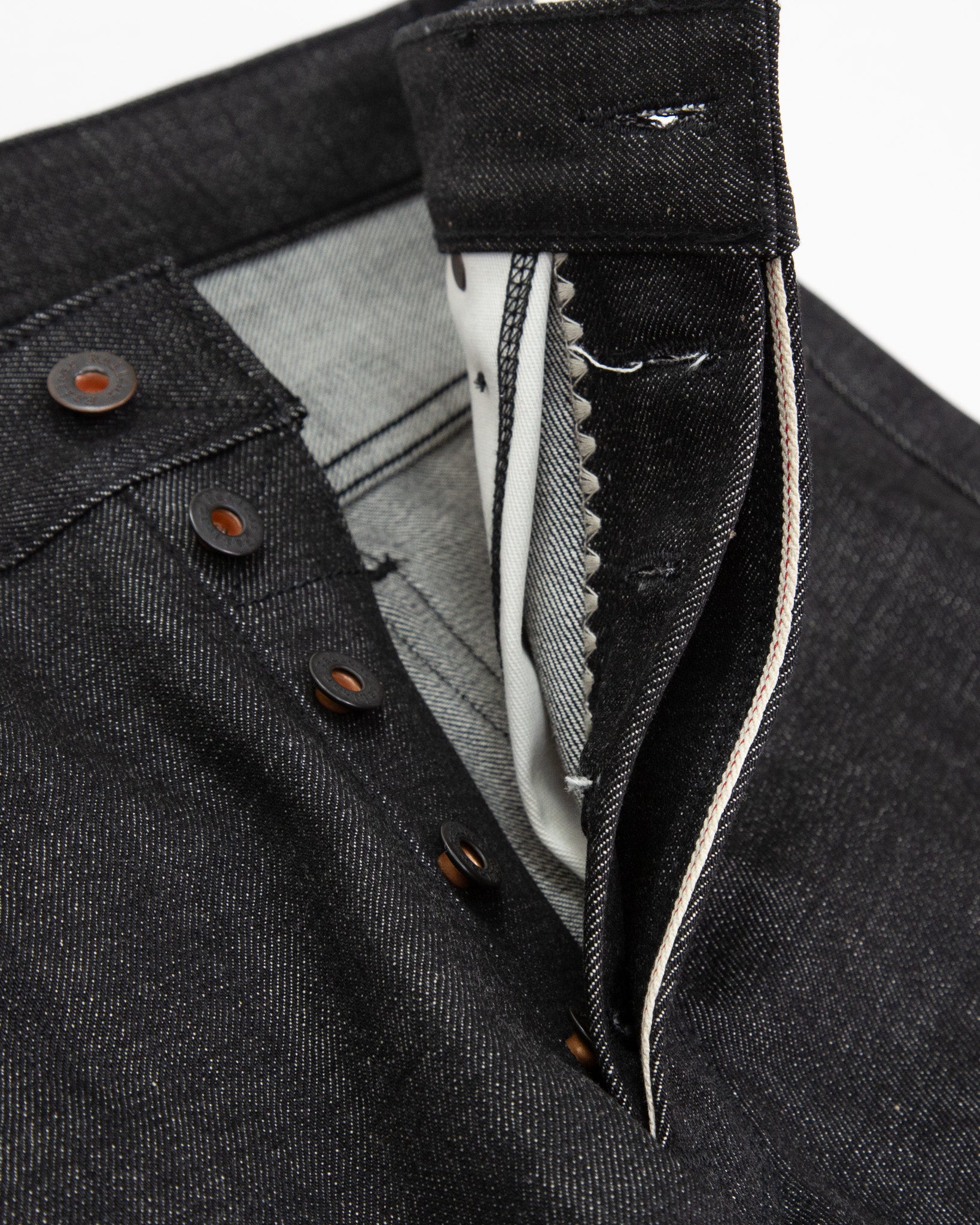 Black Warp White Weft Selvedge