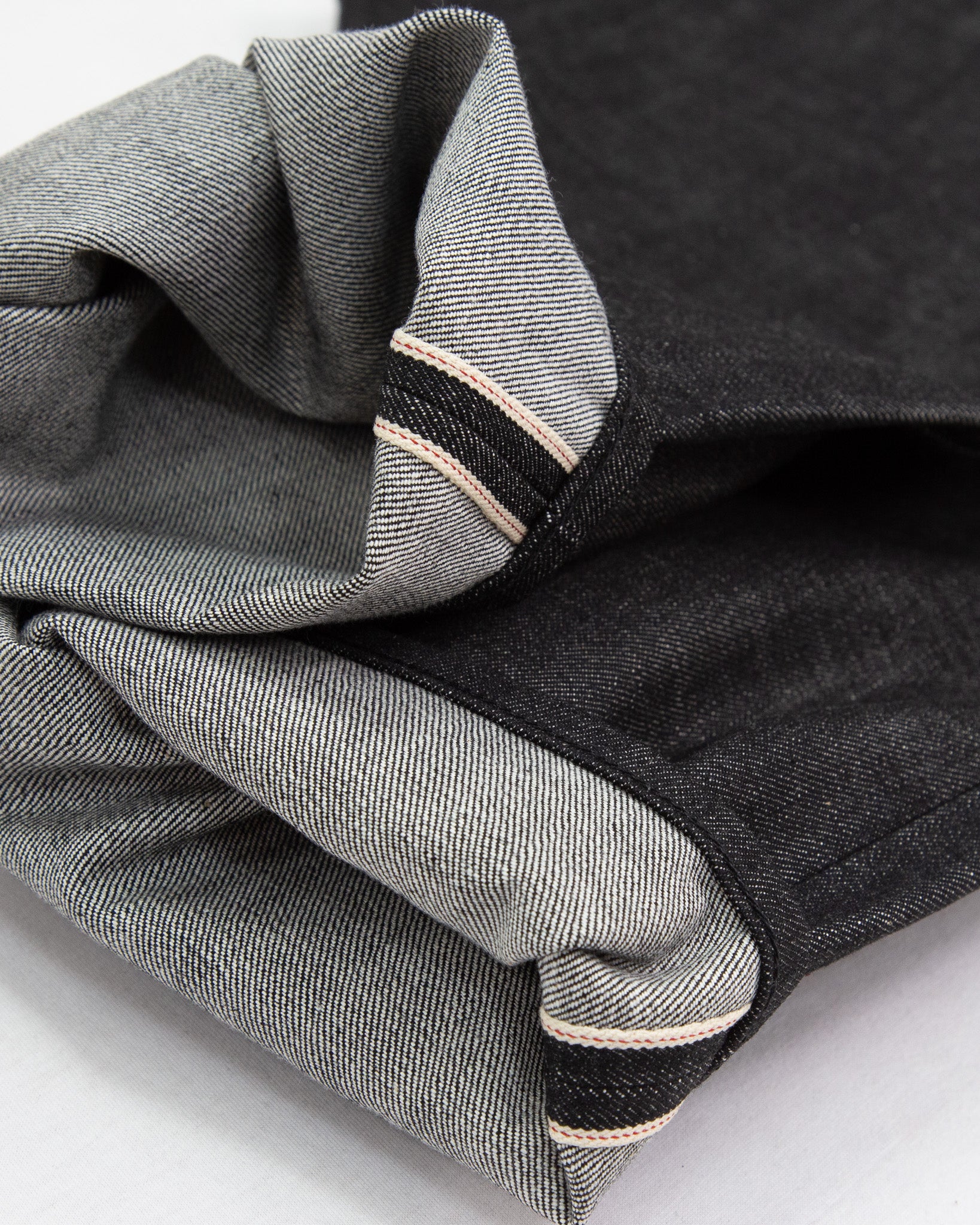 Black Warp White Weft Selvedge