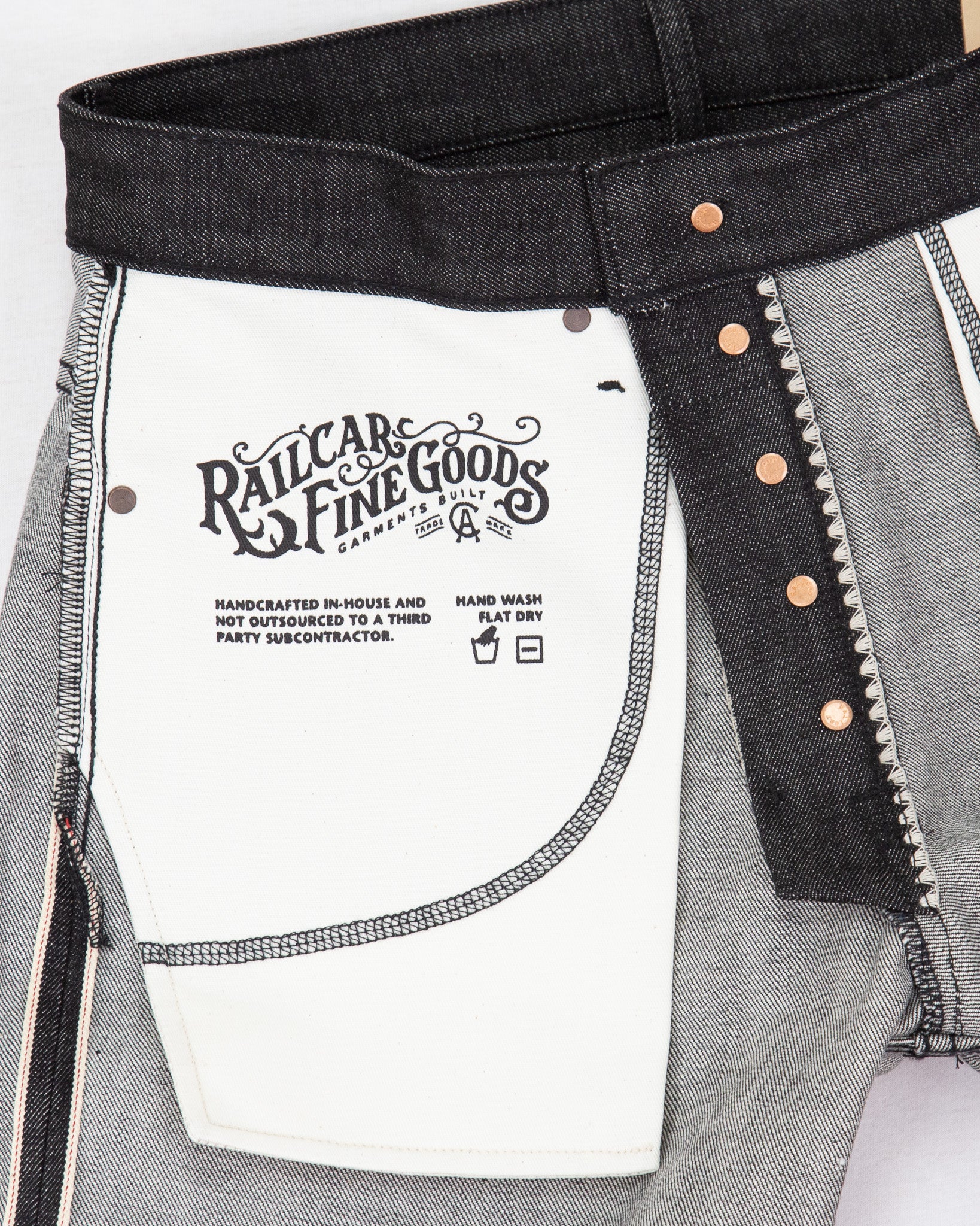 Black Warp White Weft Selvedge